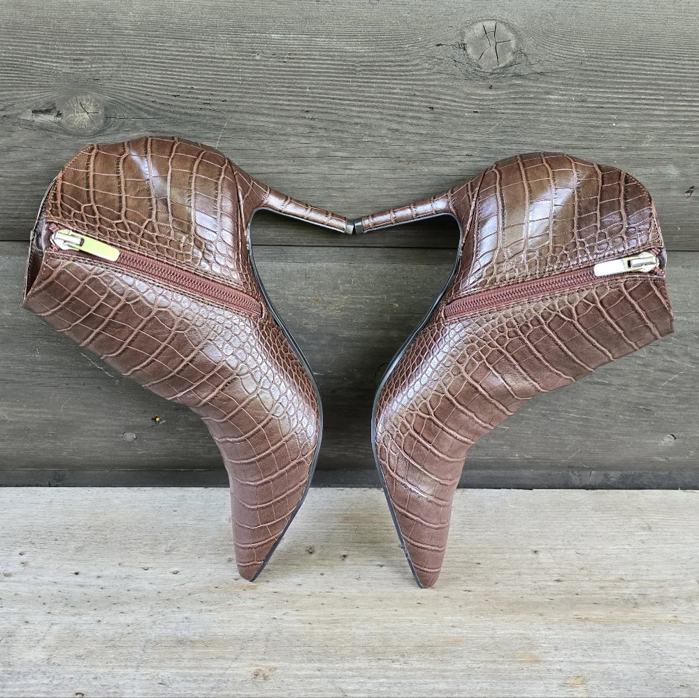 Nine West NEW Finny Y2K Office Siren Crocodile Pointy Toe Stiletto Bootie 8.5M